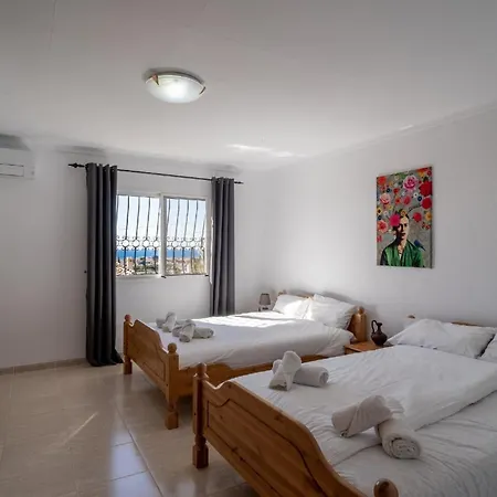 Mit Privatpool Fuer 6 Personen Ca 120 Qm In Nerja, Andalusien Costa Del Sol Nerja