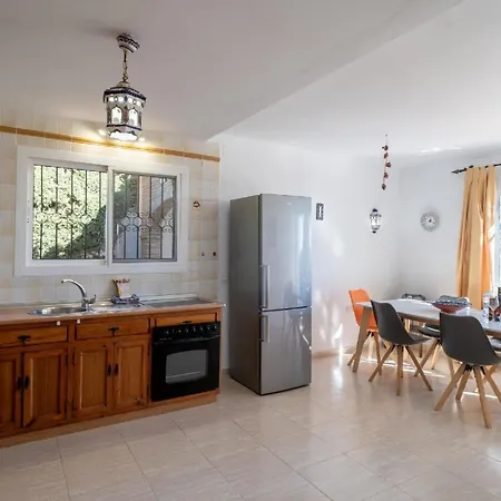 Mit Privatpool Fuer 6 Personen Ca 120 Qm In Nerja, Andalusien Costa Del Sol Holiday home Nerja