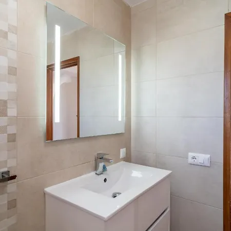 Mit Privatpool Fuer 6 Personen Ca 120 Qm In Nerja, Andalusien Costa Del Sol Nerja