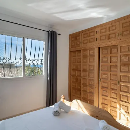 Holiday home Mit Privatpool Fuer 6 Personen Ca 120 Qm In Nerja, Andalusien Costa Del Sol *