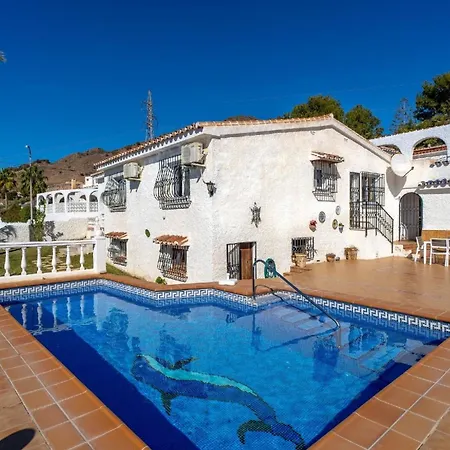 Mit Privatpool Fuer 6 Personen Ca 120 Qm In Nerja, Andalusien Costa Del Sol *