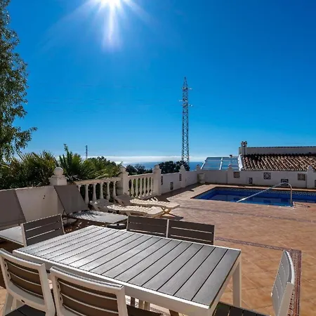 Mit Privatpool Fuer 6 Personen Ca 120 Qm In Nerja, Andalusien Costa Del Sol